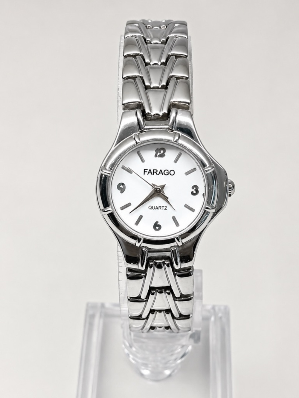 Vintage FARAGO Ladies Quartz Watch Silver Tone White Dial Runs New Battery